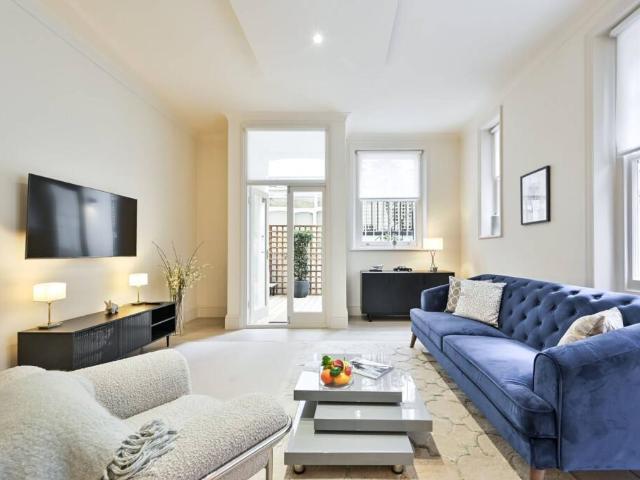 Flat for sale in Earl's Court
