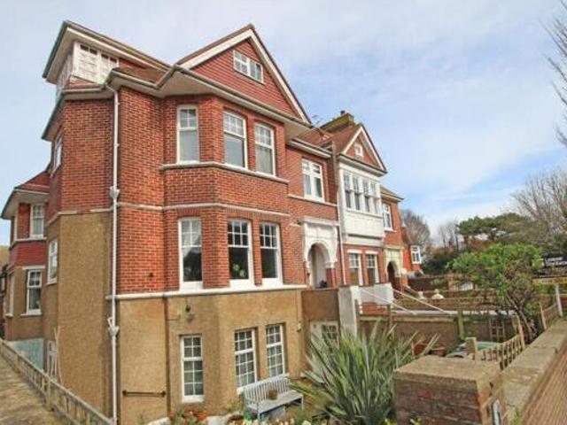 House for sale in Holywell, Eastbourne