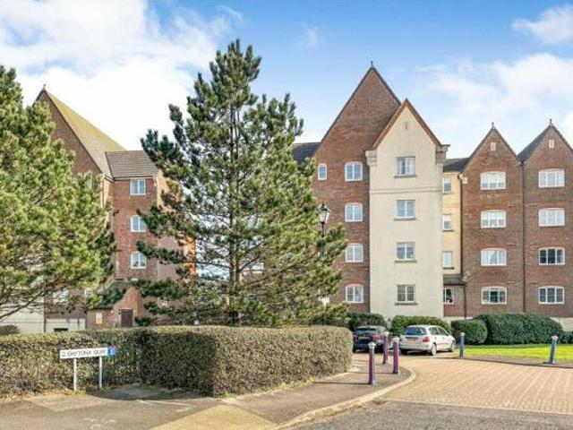 House for sale in Sovereign Harbour, Eastbourne