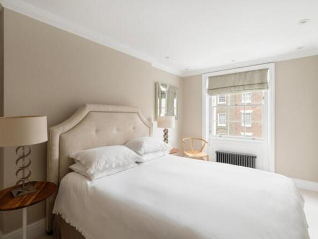 Flat for sale in Belgravia, Greater London
