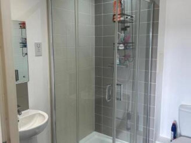 Flat for sale in Midway, Kent