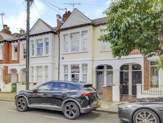 Flat for sale in Fulham, Sands End