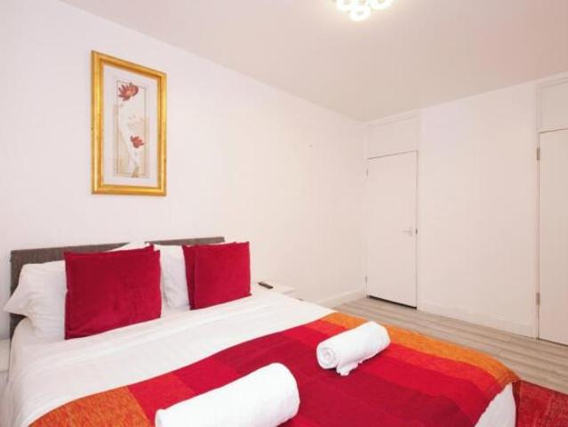 Flat for sale in Cat Hill