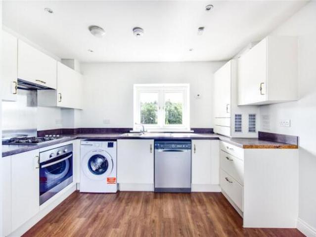 Flat for sale in Midway, Kent