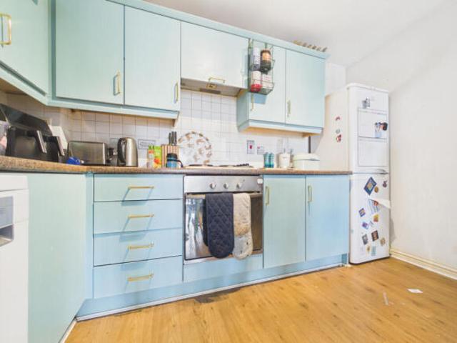 Flat for sale in Cat Hill