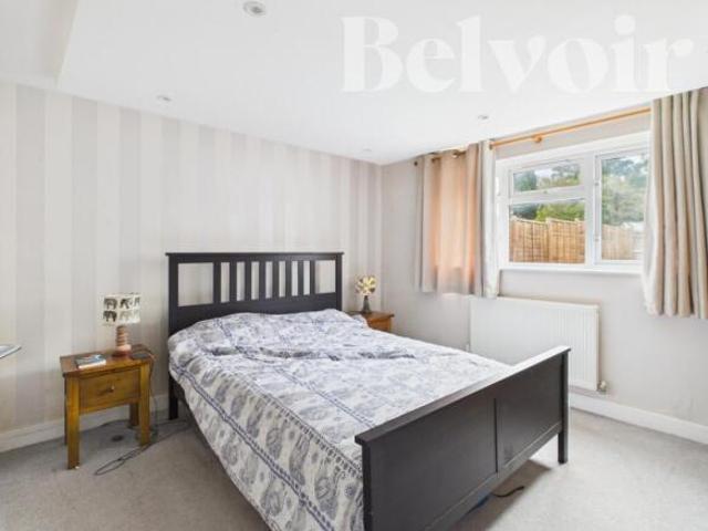 Flat for sale in Basingstoke, Basingstoke and Deane