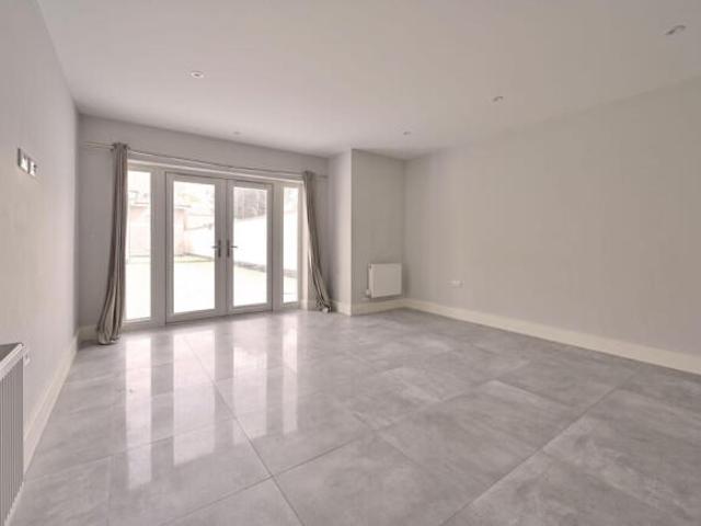 Flat for sale in Bushey