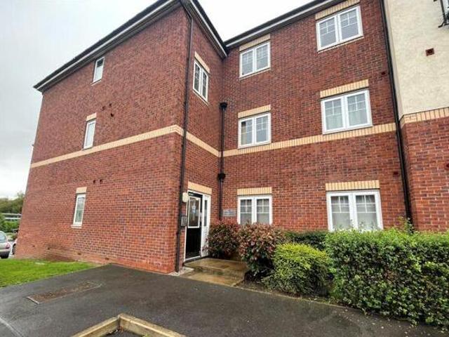 House for sale in Rossmore, Cheshire
