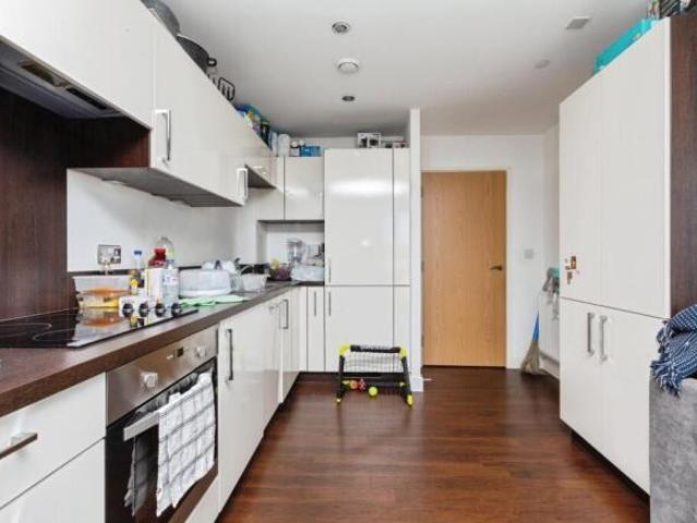 Flat for sale in Cat Hill