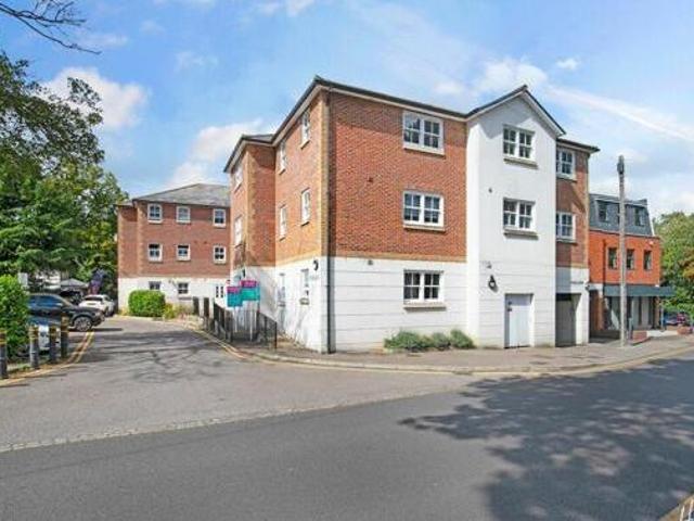 House for sale in Ivy Chimneys, Epping