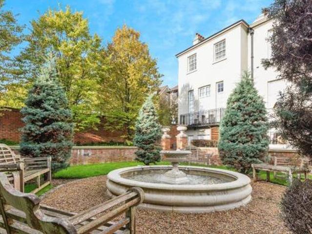 House for sale in Lower Green Esher, Blackhills
