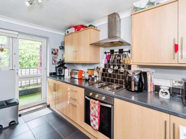 Flat for sale in Barton Stacey, Hampshire