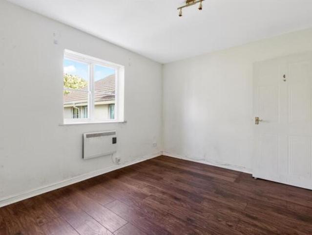 Flat for sale in Tollcross, Scotland