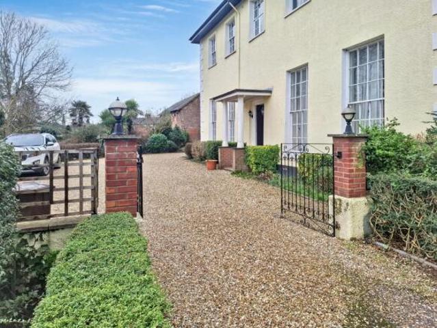 Flat for sale in Watergate, Devon