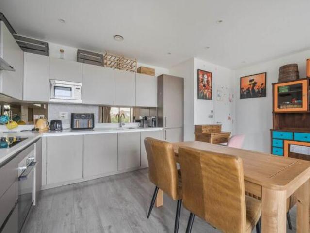 Flat for sale in Cat Hill