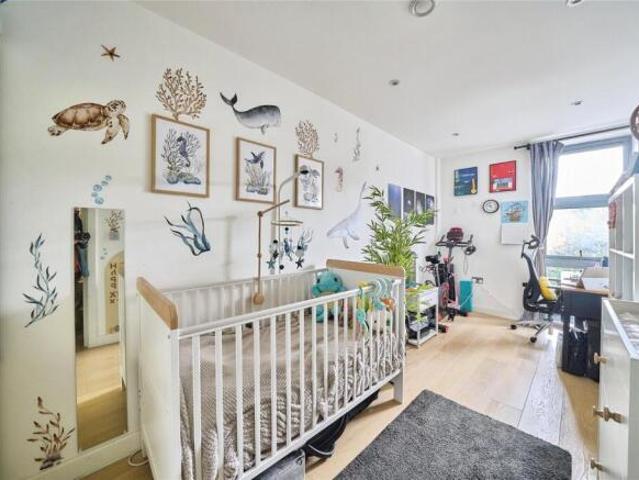 Flat for sale in Cat Hill
