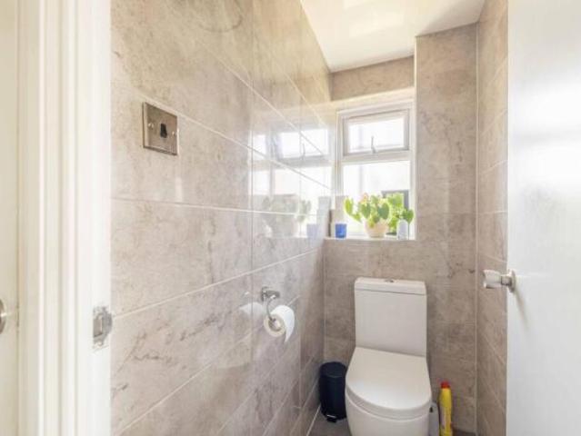 Flat for sale in Maidenhead