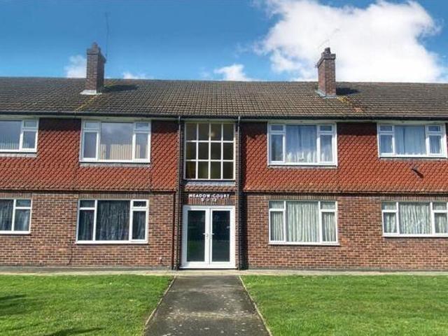 House for sale in Farnborough, Hampshire