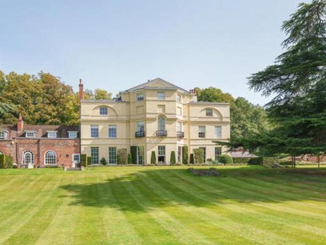 House for sale in Fole, Surrey