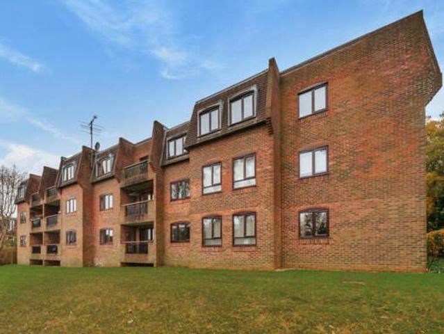 House for sale in Fole, Surrey