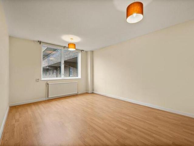 Flat for sale in Errol, Scotland