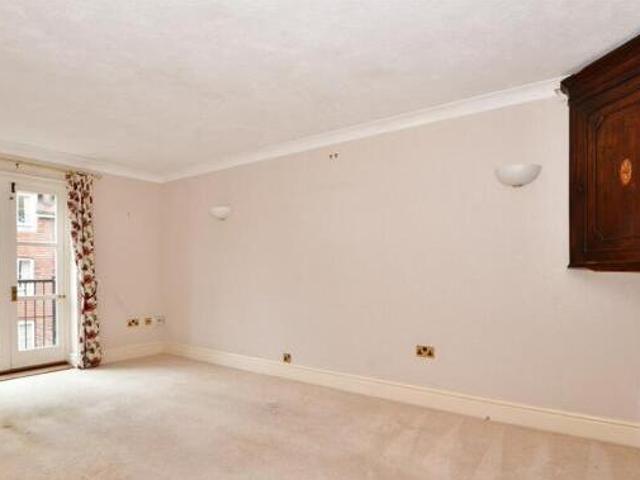 House for sale in Oad Street, Kent