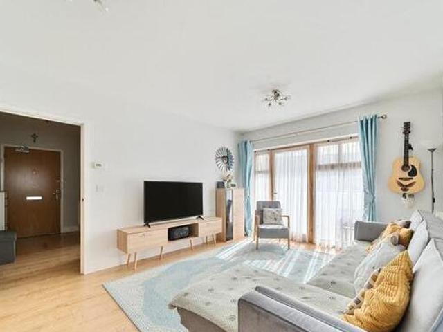 House for sale in London Borough of Hounslow, Greater London