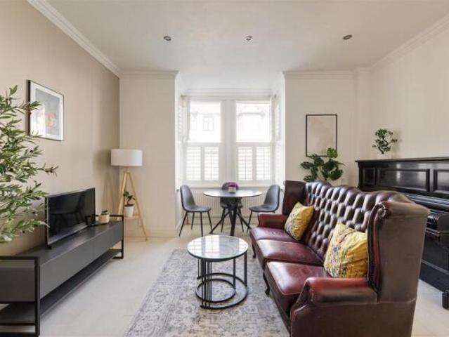 Flat for sale in Walthamstow, Greater London