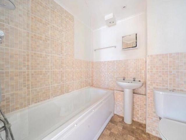 Flat for sale in Charlotteville, Westborough