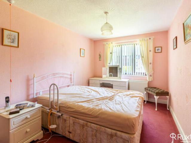 Flat for sale in Kelvedon, Braintree