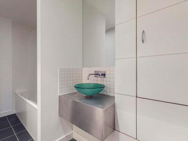 Flat for sale in Finnieston, Scotland
