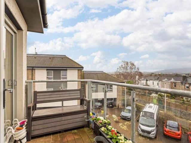 Flat for sale in Corstorphine, Scotland