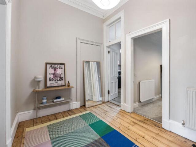 Flat for sale in Leslie, Scotland