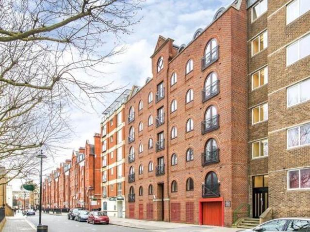 Flat for sale in Westminster, Greater London