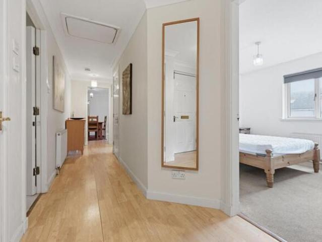 Flat for sale in Dalry, Scotland
