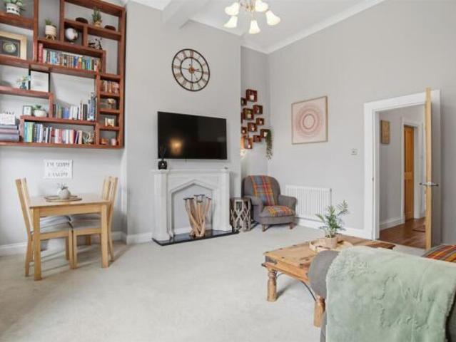 Flat for sale in Hillhead, Scotland