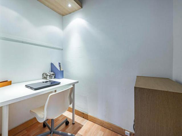 Flat for sale in Dennistoun, Scotland
