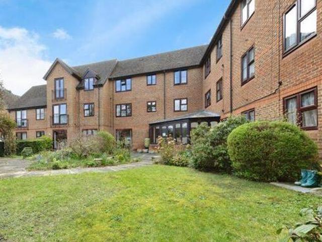 House for sale in Fleet, Hart