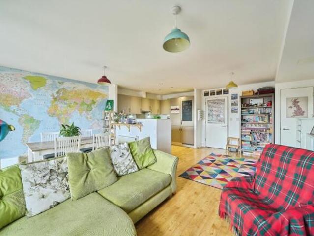 Flat for sale in Cat Hill
