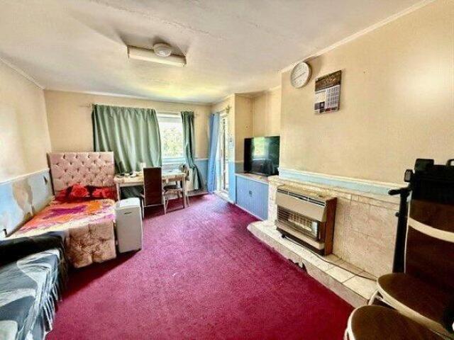 Flat for sale in Cat Hill