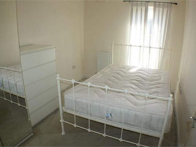 Flat for sale in Edgware, Greater London