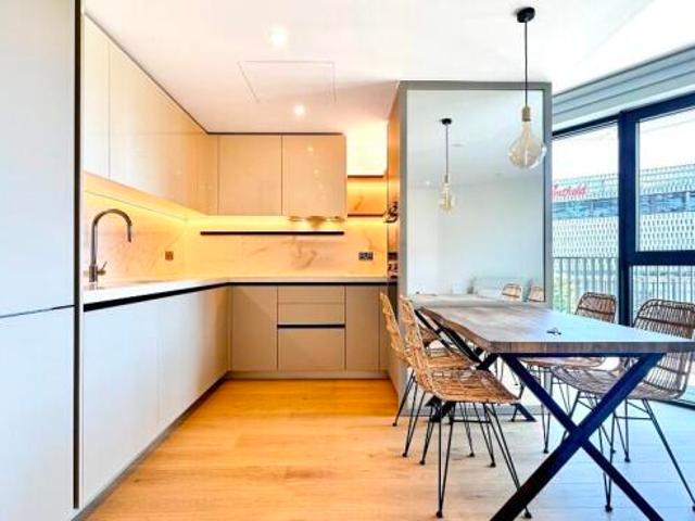 Flat for sale in Cat Hill