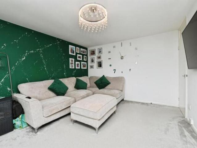 Flat for sale in Springfield, Chelmsford