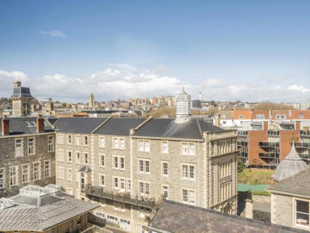 Flat for sale in Feckenham, City Of Bristol
