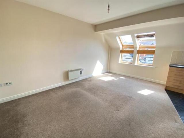 Flat for sale in Brayford, Lincolnshire