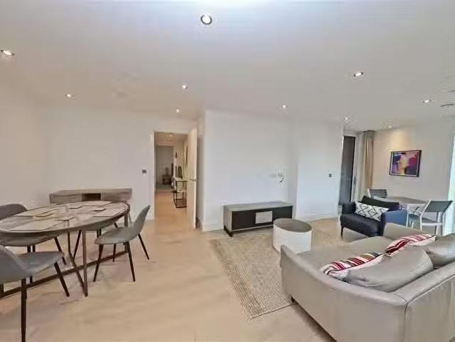 House for sale in Yiewsley