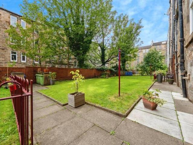Flat for sale in Dennistoun, Scotland