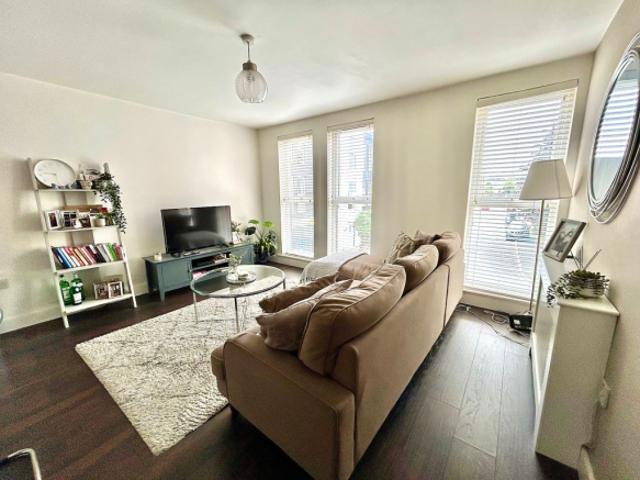 Flat for sale in Georgia, Greater Manchester