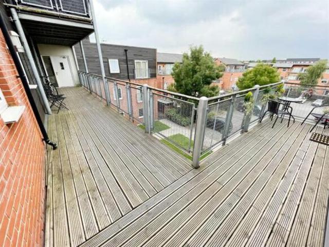 Flat for sale in Georgia, Greater Manchester