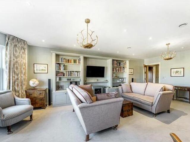 House for sale in Gerrards Cross, Denham